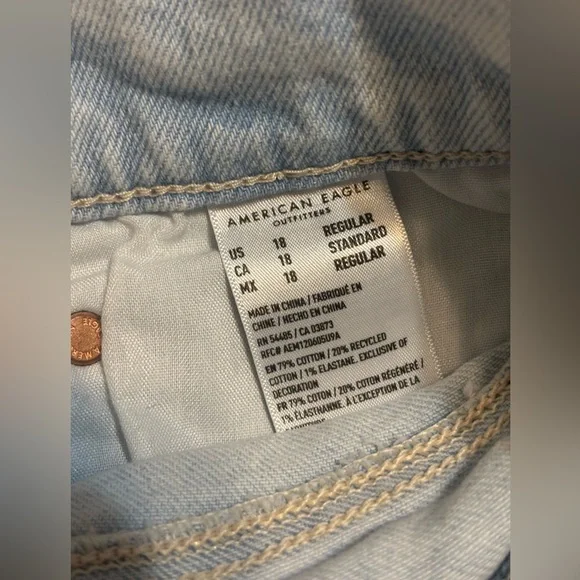 American Eagle Stretch Super High Rise Straight Jeans Women’s size 18 - Picture 8 of 11